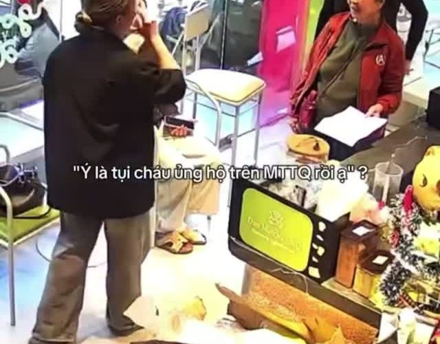 MXH tranh cãi chuyện hai cô lớn tuổi tự đi kêu gọi từ thiện đồng bào lũ lụt, nghe quán ủng hộ tấm lò